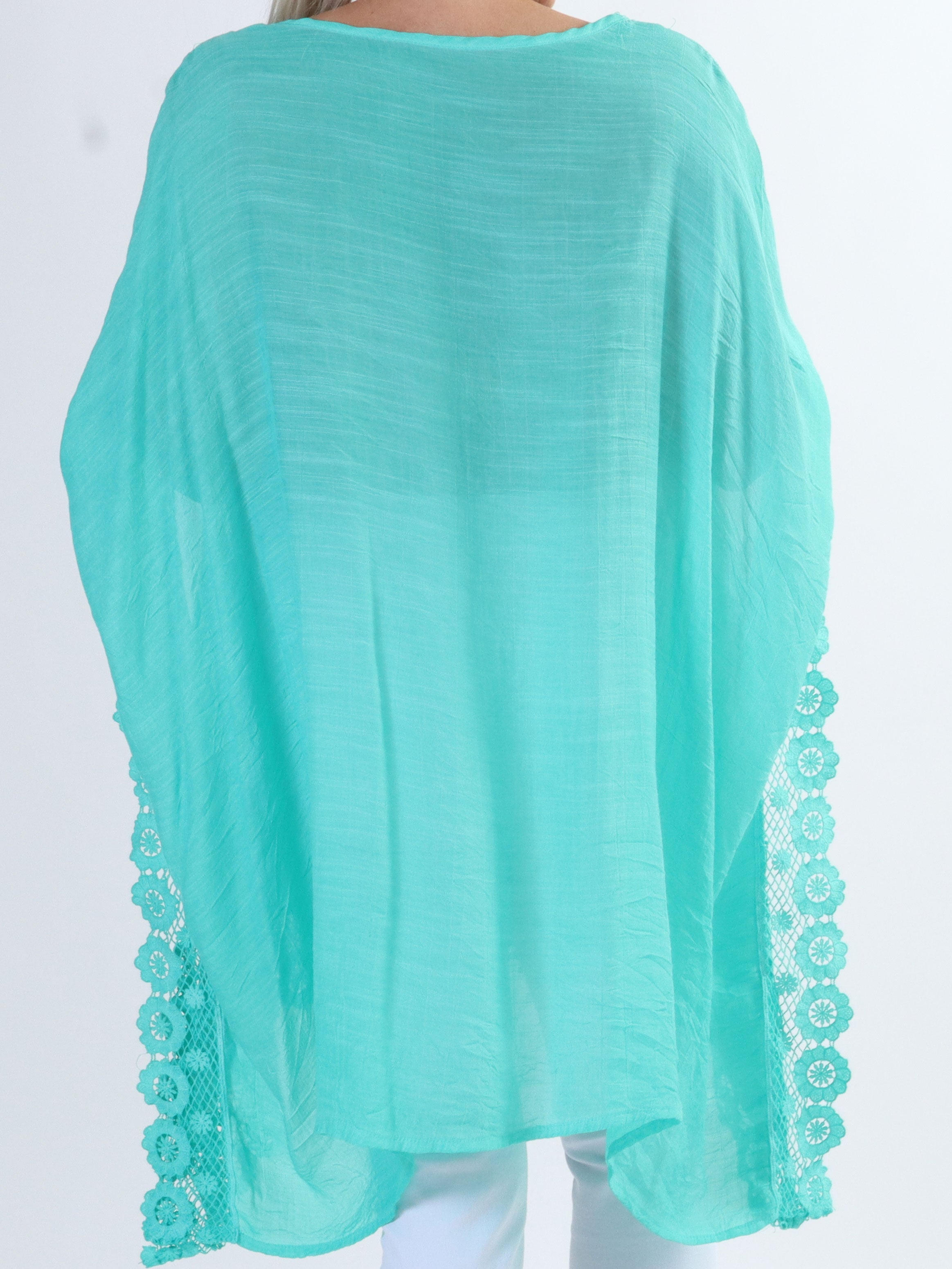 Leslie - Vacker plus size tunika med spetskanter